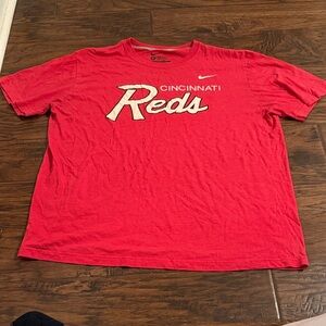Nike Red Cincinnati Reds Short Sleeve Tee
